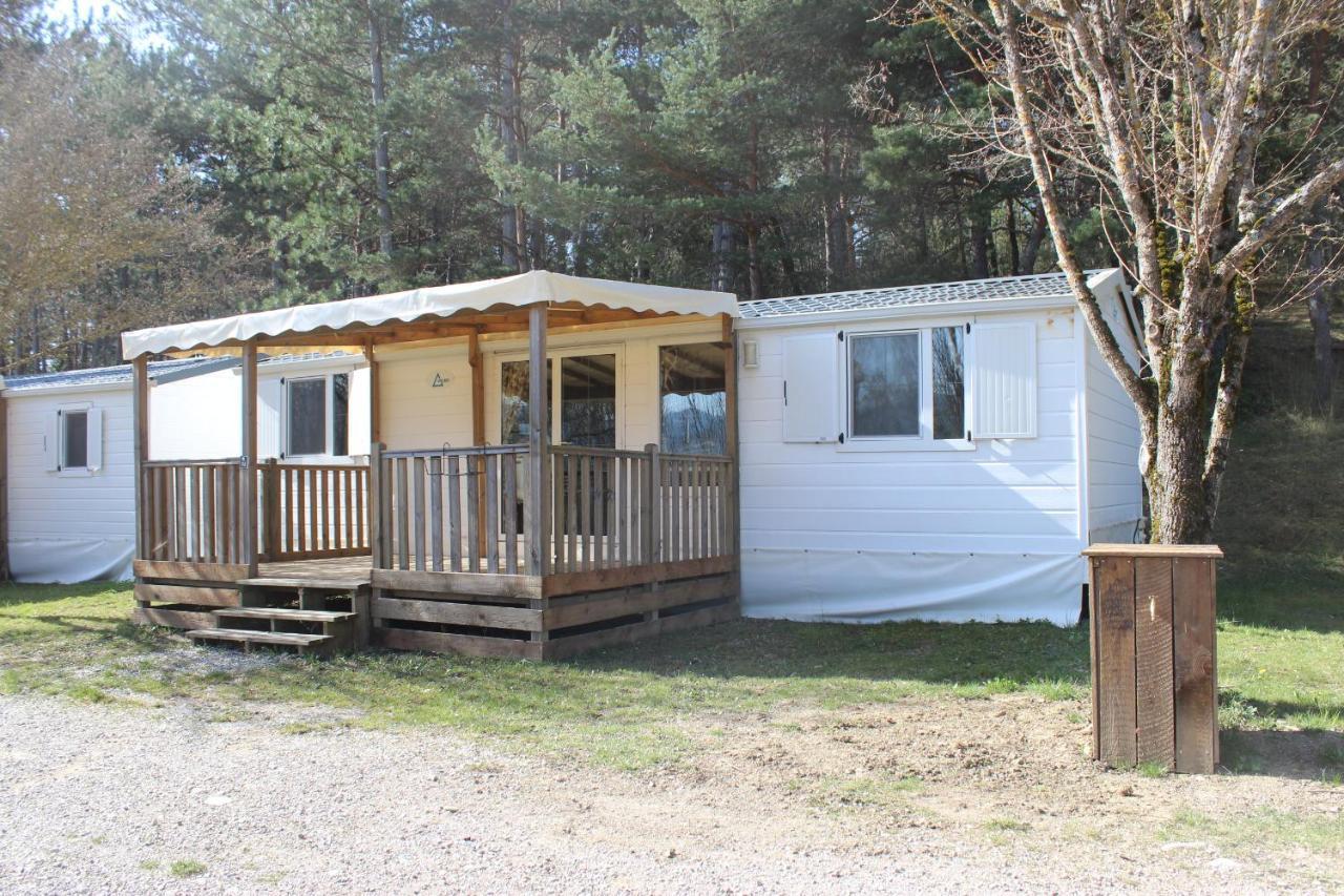 Camping Le Couriou Recoubeau-Jansac Exterior foto