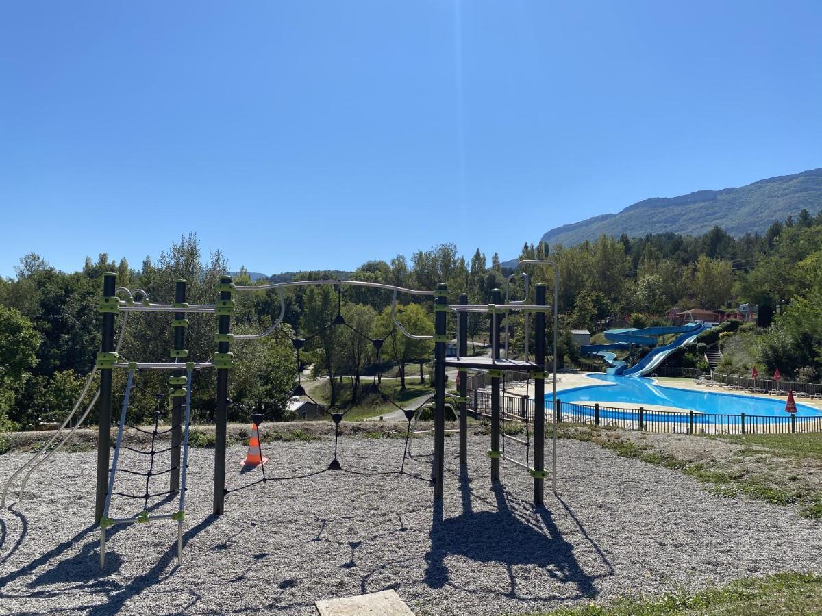 Camping Le Couriou Recoubeau-Jansac Exterior foto